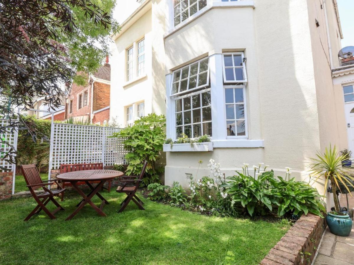 Holland House Apartment New Brighton Bagian luar foto