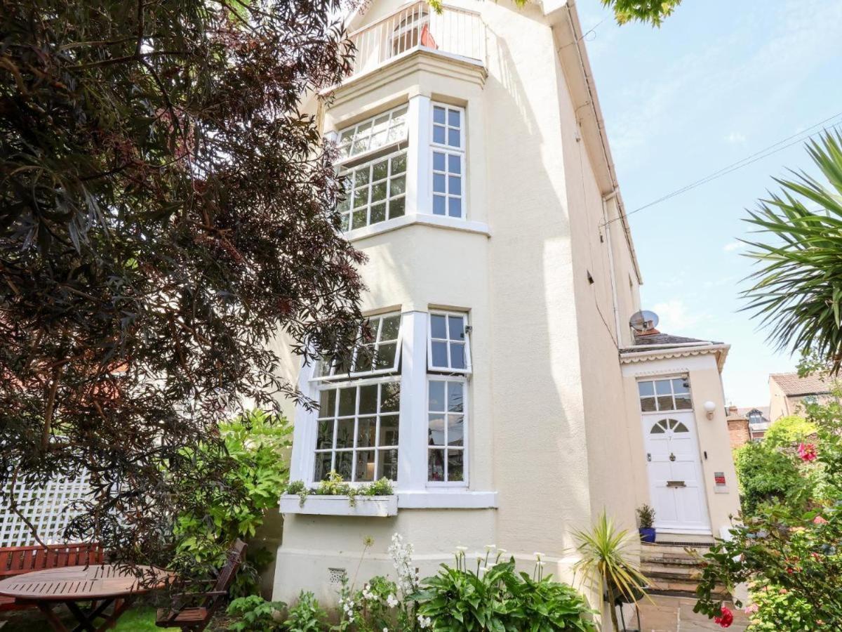Holland House Apartment New Brighton Bagian luar foto